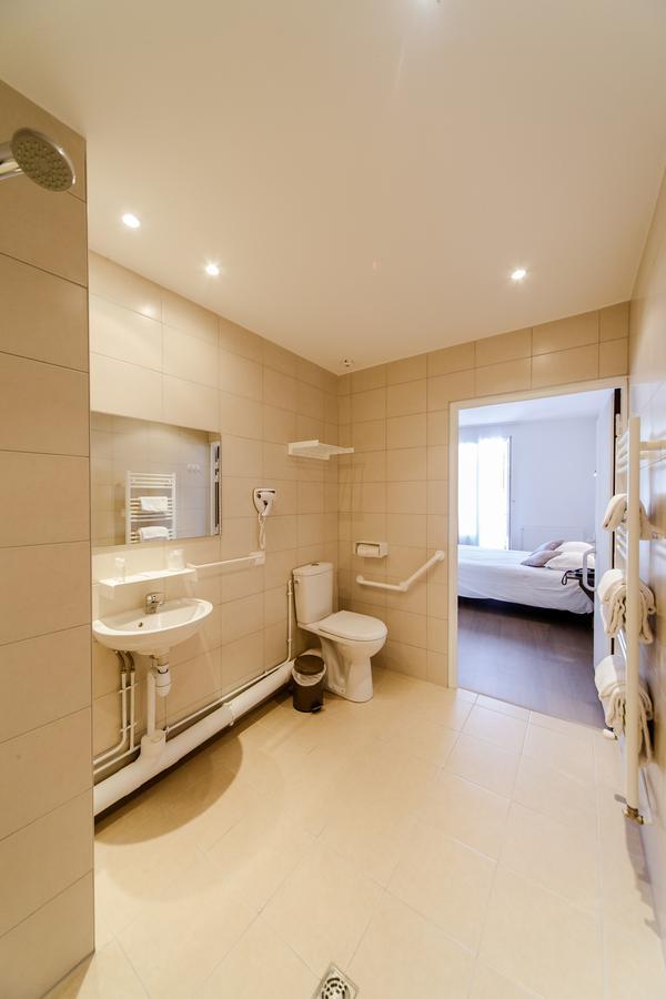 Logis Hotel - Le Petit Bellon Senlis  Dış mekan fotoğraf
