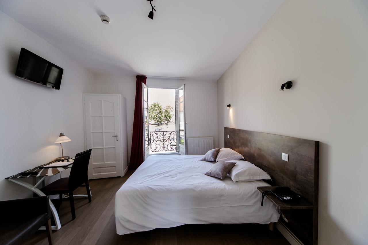 Logis Hotel - Le Petit Bellon Senlis  Dış mekan fotoğraf