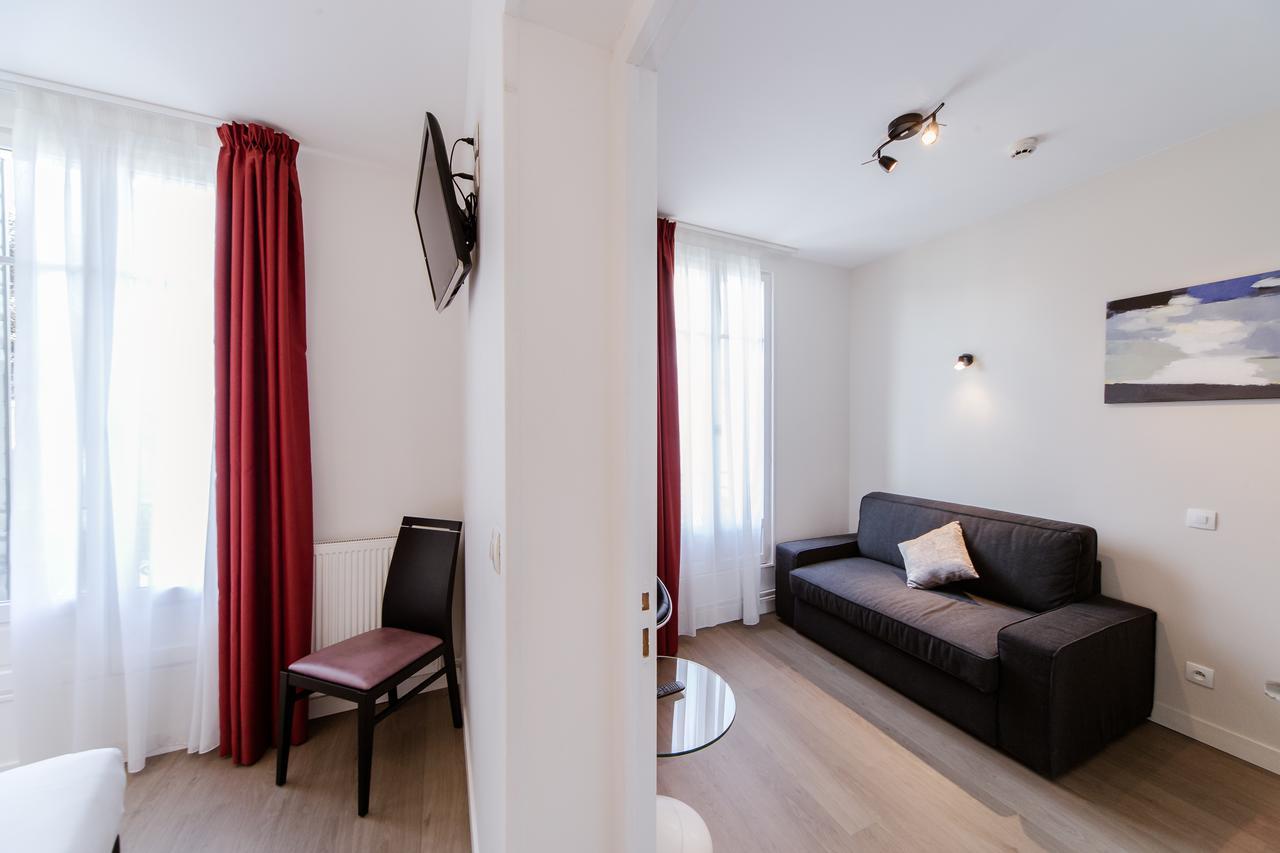 Logis Hotel - Le Petit Bellon Senlis  Dış mekan fotoğraf