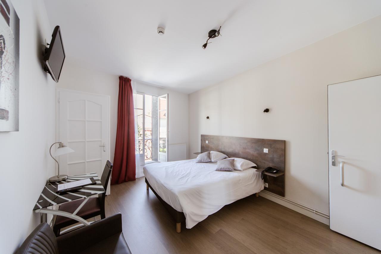 Logis Hotel - Le Petit Bellon Senlis  Dış mekan fotoğraf