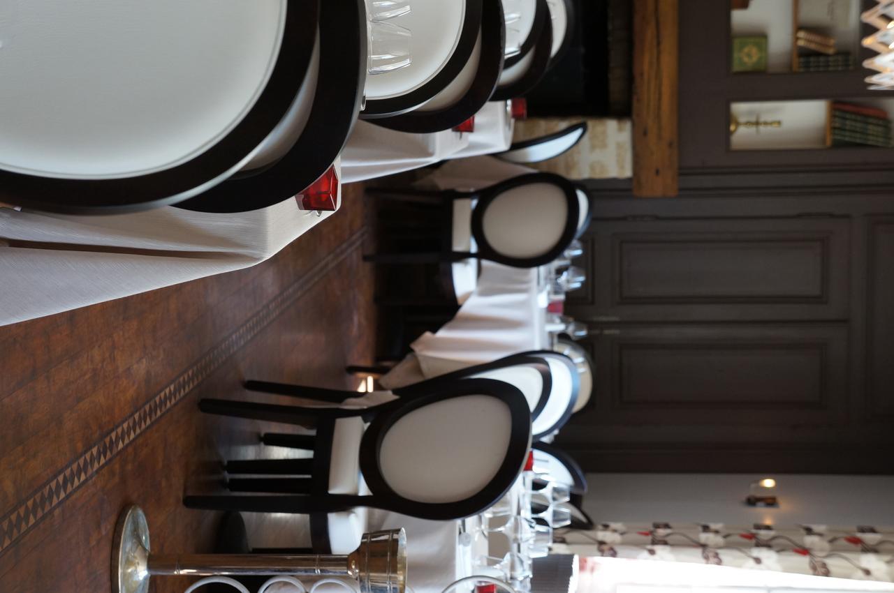 Logis Hotel - Le Petit Bellon Senlis  Dış mekan fotoğraf