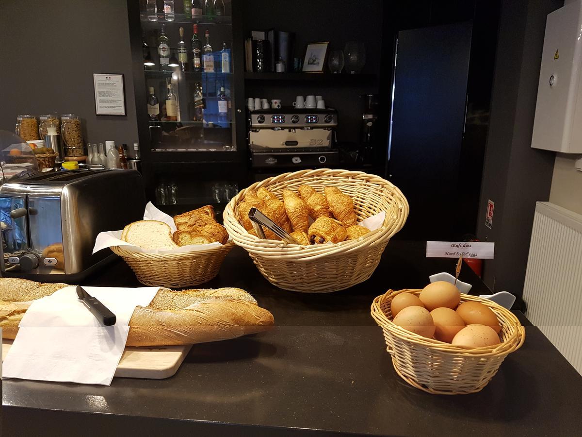Logis Hotel - Le Petit Bellon Senlis  Dış mekan fotoğraf